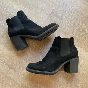 Black Ankle Heeled Boots/Booties